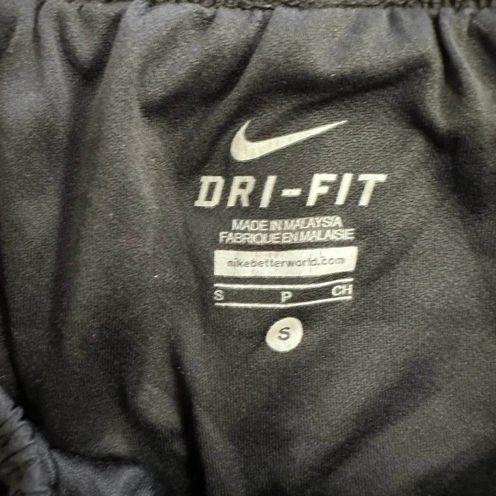 Nike Shorts Womens Size S Black Pink Dri-Fit Athletic Running Breathable Gym